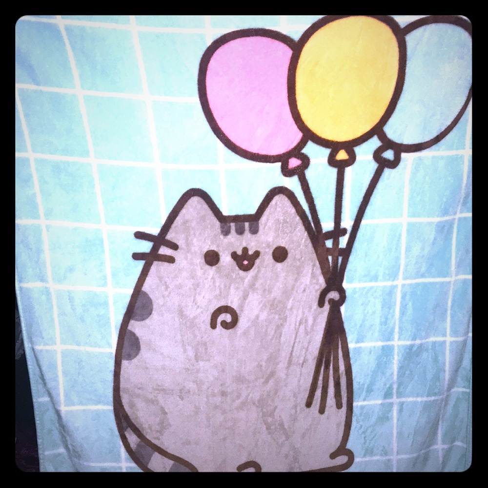 PUSHEEN SPRING 2018 THROW BLANKET